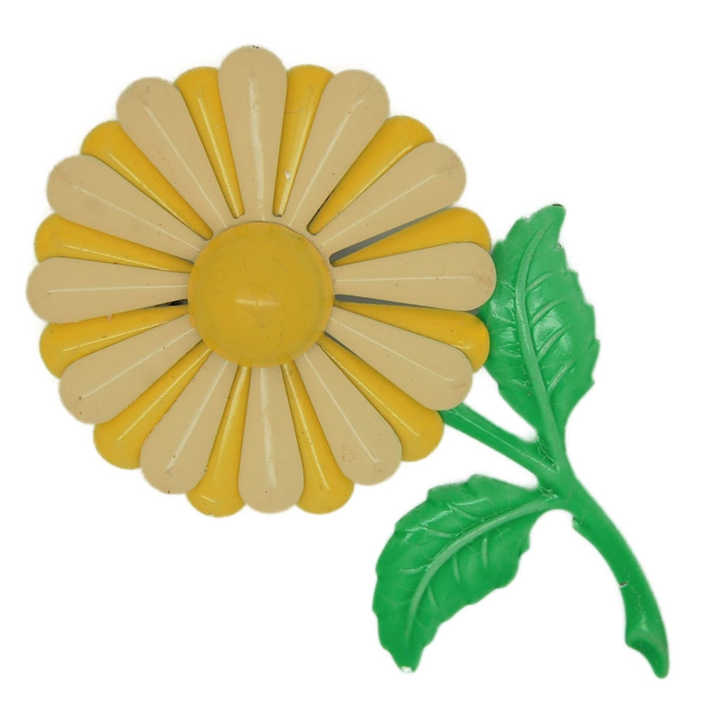 Daisy Summertime Yellow Enamel Vintage Figural Costume Pin Brooch