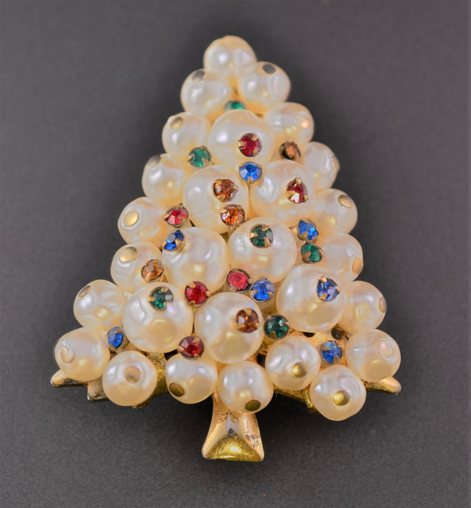 Christmas Tree Lustrous Pearl Rhinestone Figural Brooch 1960s