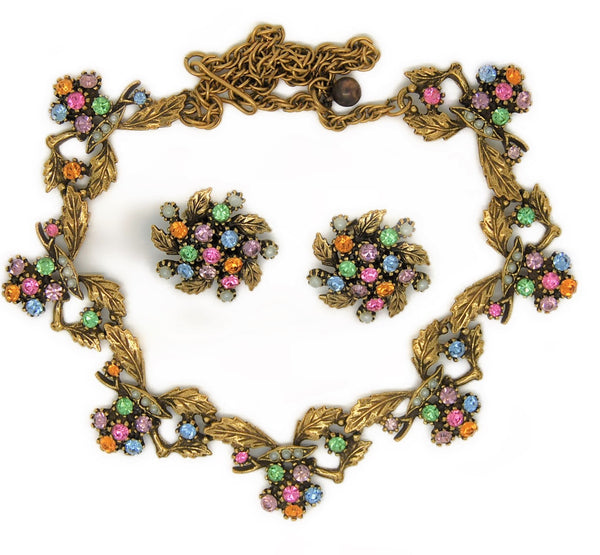 Karu Pastel Floral Vintage Figural Necklace & Earring Set