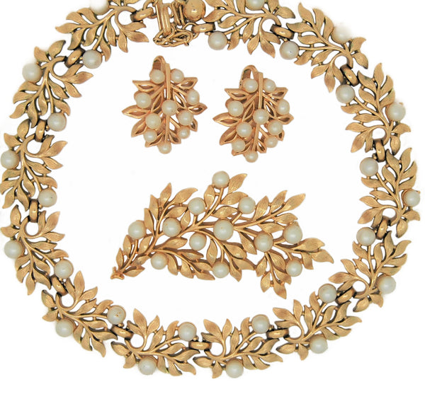 Trifari Vintage Gold Tone & Pearls Necklace, Brooch and Earrings Set
